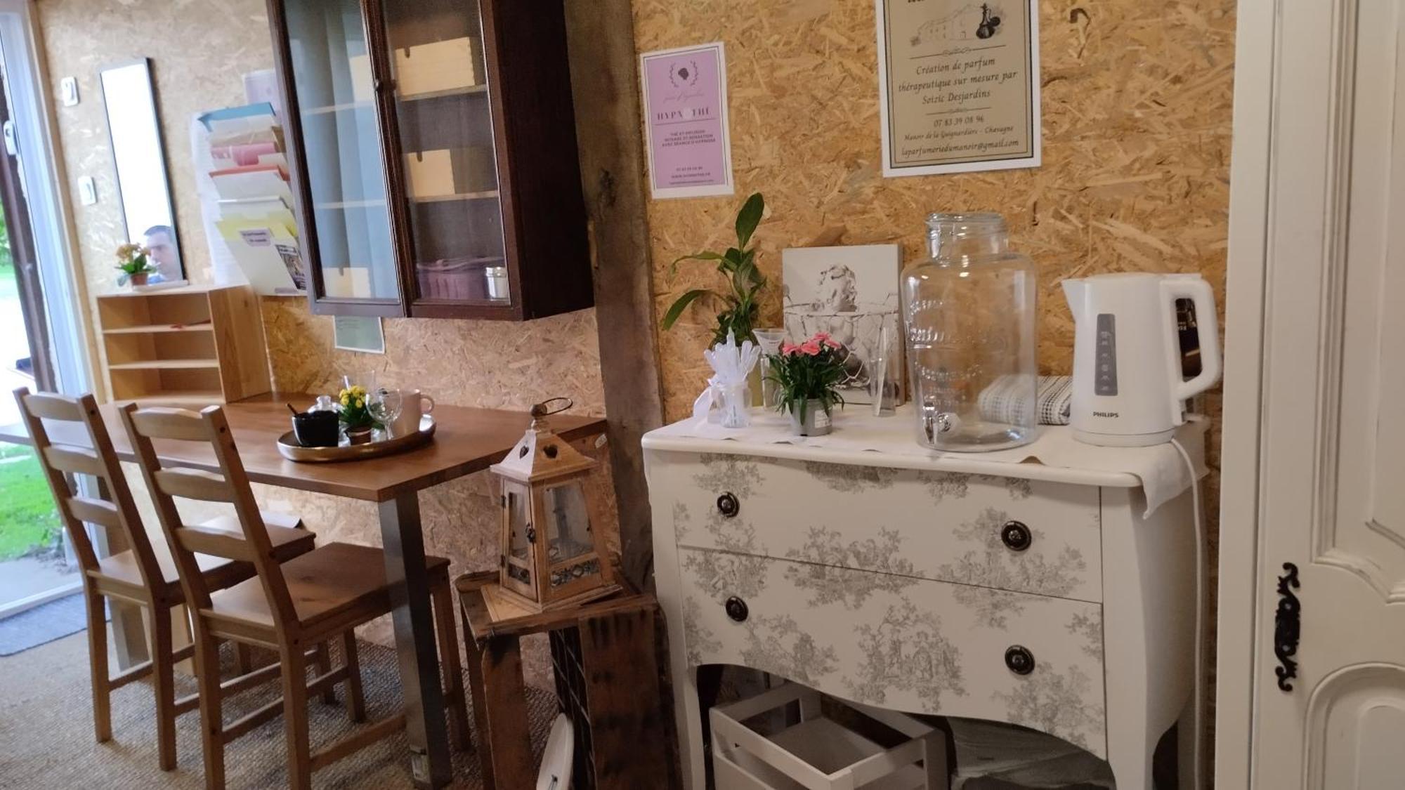 Le Laboratoire Shabby Chic De La Parfumerie Du Manoir Chavagne Kültér fotó